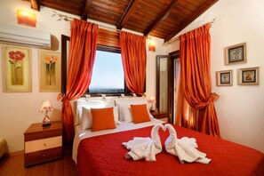 4 bedrooms, in-room safe, iron/ironing board, WiFi