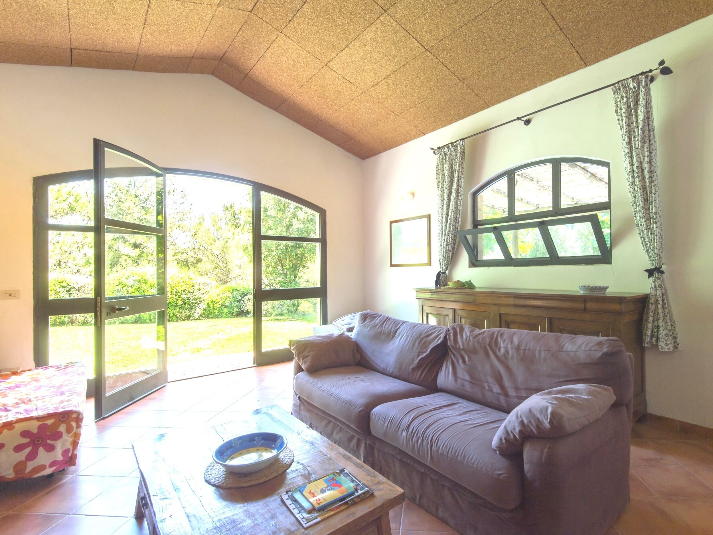 Beautiful, large villa in the Tuscan countryside, near the seacost