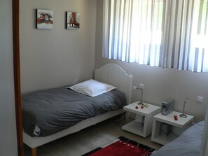 2 Schlafzimmer, Zimmersafe, Bügeleisen/Bügelbrett, Reisekinderbett