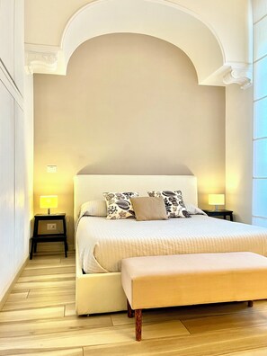 2 sovrum, värdeförvaringsskåp på rummet och strykjärn/strykbräda