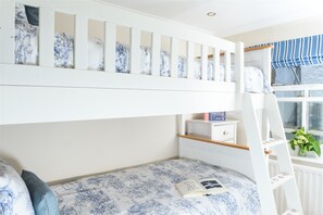 3 chambres, fer et planche Ă repasser, lit parapluie, Wi-Fi gratuit