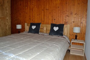 1 makuuhuone, silitysrauta/-lauta, Wi-Fi, pääsy pyörätuolilla