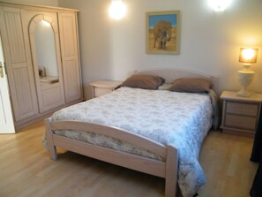 4 間睡房、熨斗/熨衫板、可攜式嬰兒床、Wi-Fi