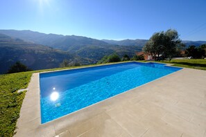 Pool - Gold Valley Peacefull House with beautiful river view, parking, wifi (Baiao)