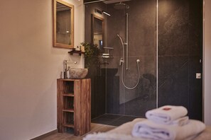 Bathtub, hair dryer