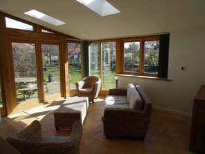 Smart TV, fireplace, DVD player, books