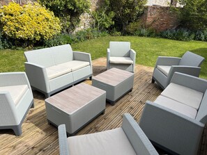 Property grounds - Once a Cattle Barn, now Spacious Luxury Accommodation! (Holme-next-the-Sea)