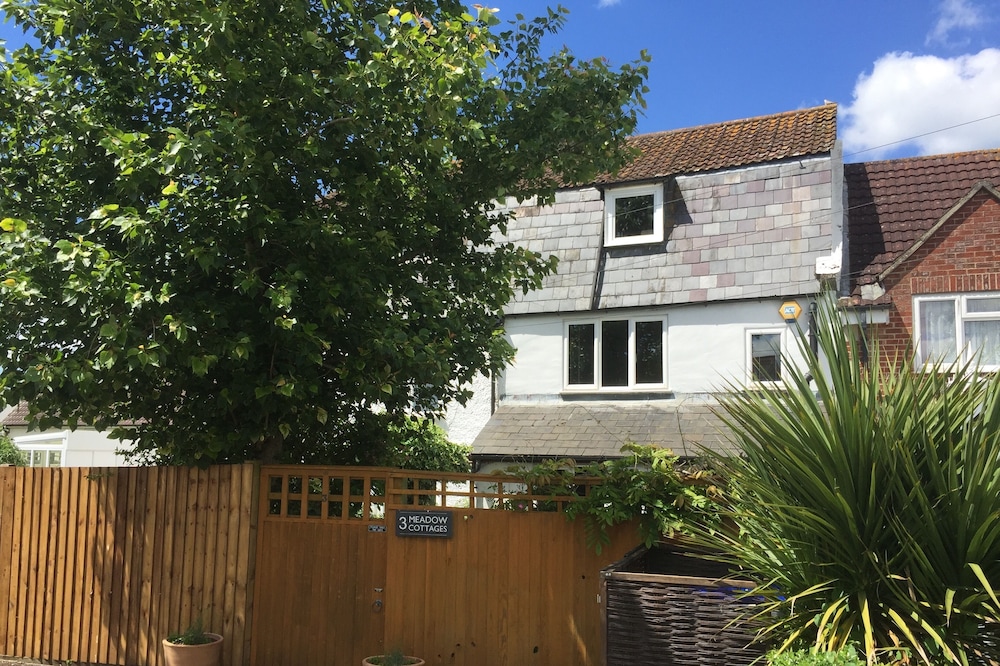 3 Bedroom Luxury Cottage near Salisbury Cathedral & Stonehenge