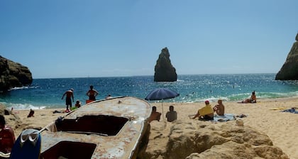 La ubicación apartada escapada perfecta con piscina en la terraza.