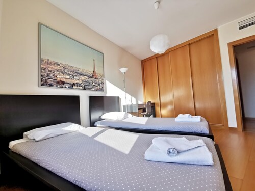 Parque Nacoes Prime Apartments EXPO16