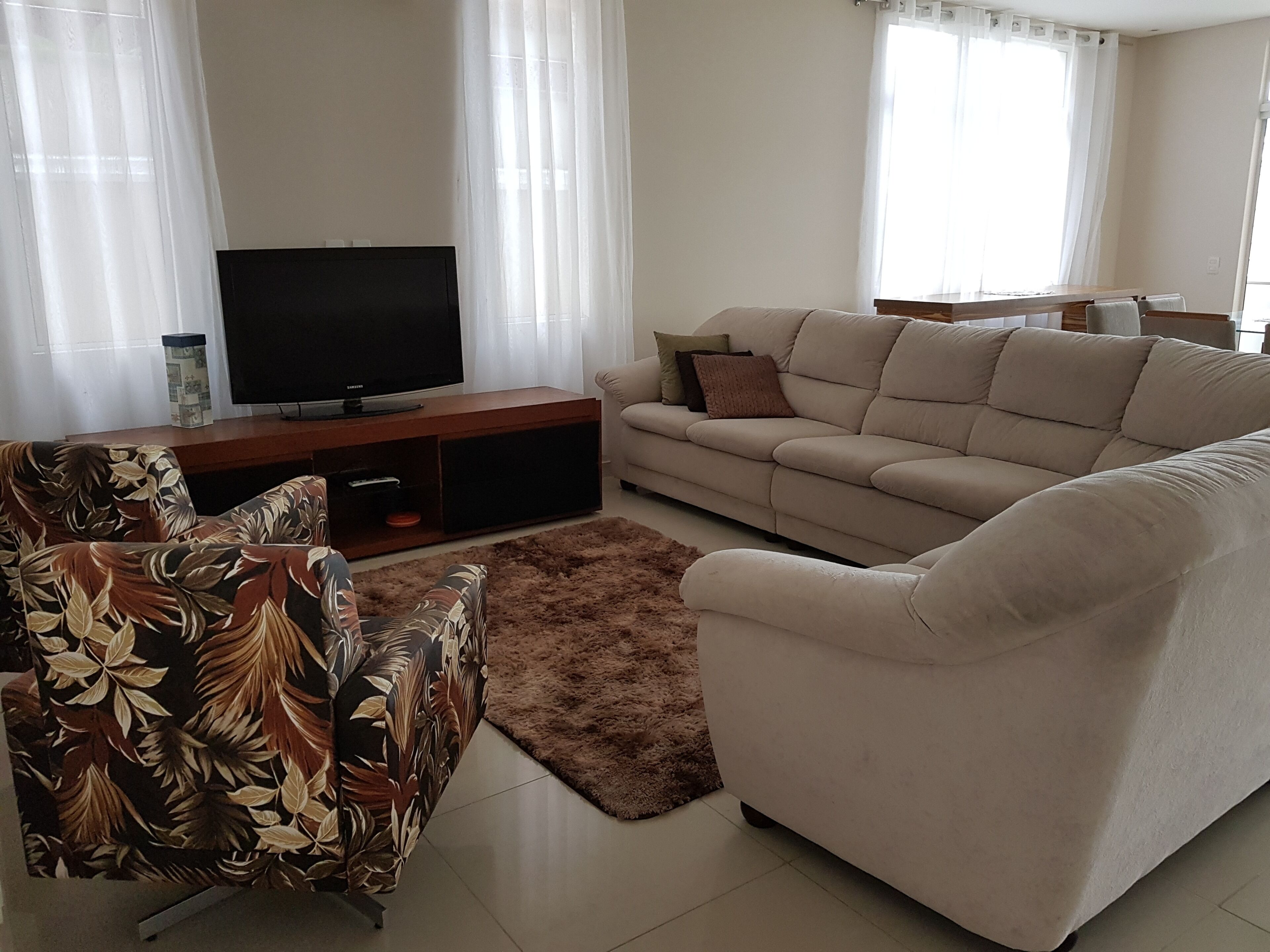 2 bedrooms - 2 bathrooms