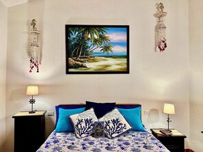 4 slaapkamers, een strijkplank/strijkijzer, gratis wifi, beddengoed