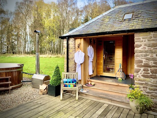 Award-Winning 5 Star Luxury Retreat - Hot Tub, Sauna, Tennis, Fishing, Sky, Golf