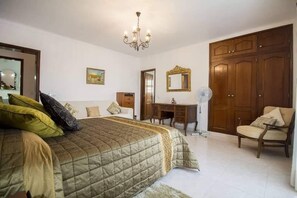 4 camere, una cassaforte in camera, ferro/asse da stiro, Wi-Fi