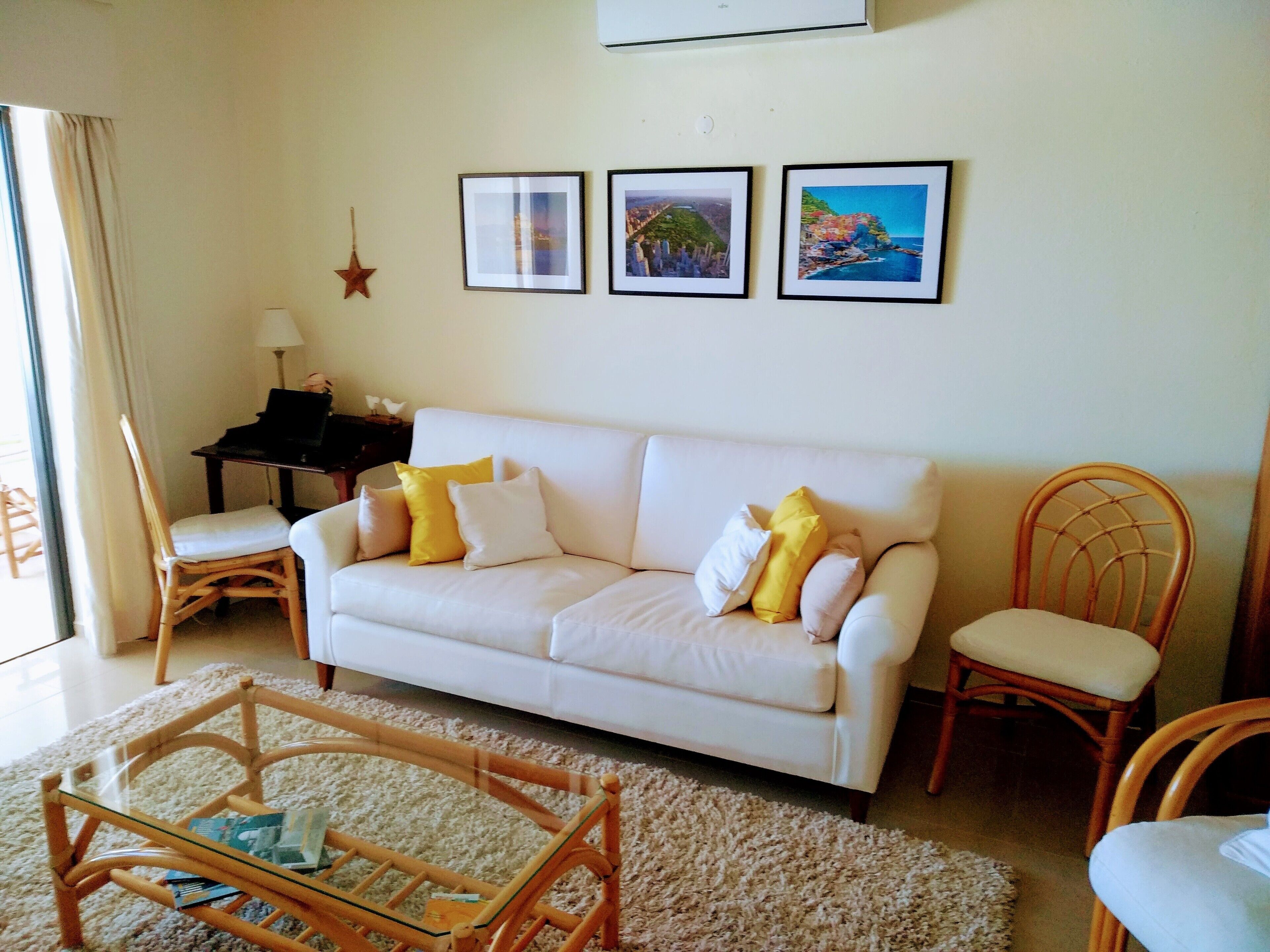 Magnificent apartment facing the ocean