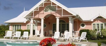 Luxuriöse Villa auf PGA Golfplatz mit Pool und Jacuzzi