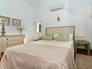4 dormitorios, tabla de planchar con plancha, wifi gratis y ropa de cama