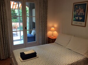 1 dormitorio, escritorio, tabla de planchar con plancha y wifi gratis