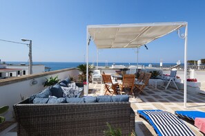 Outdoor dining - VILLA SEA SALENTO (Marina San Gregorio)