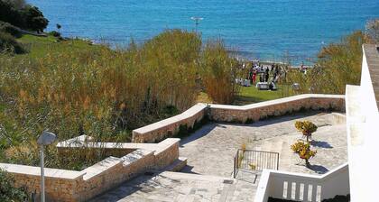 Villa 50 m vom Meer von Salento, Terrasse mit kostenlosem WIFI