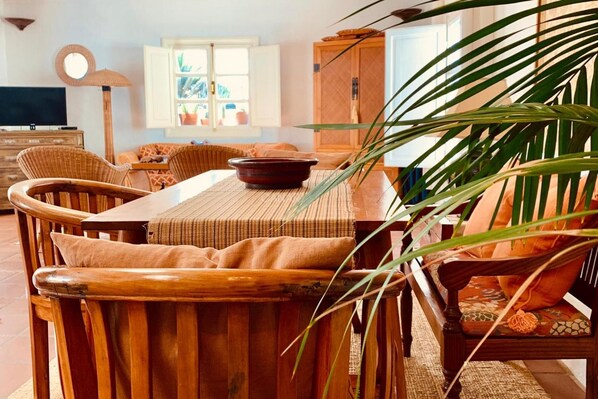 Dining - Enchanting and Spacious Holiday Cottage Chimida in Historic Teguise Vi (Costa Teguise)