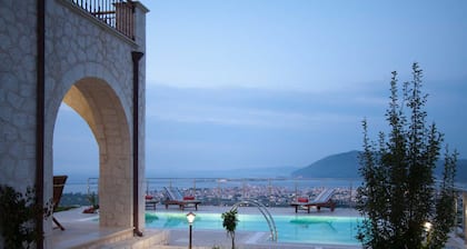 Une Villa traditionnelle avec une vue exceptionnelle & une piscine prive!