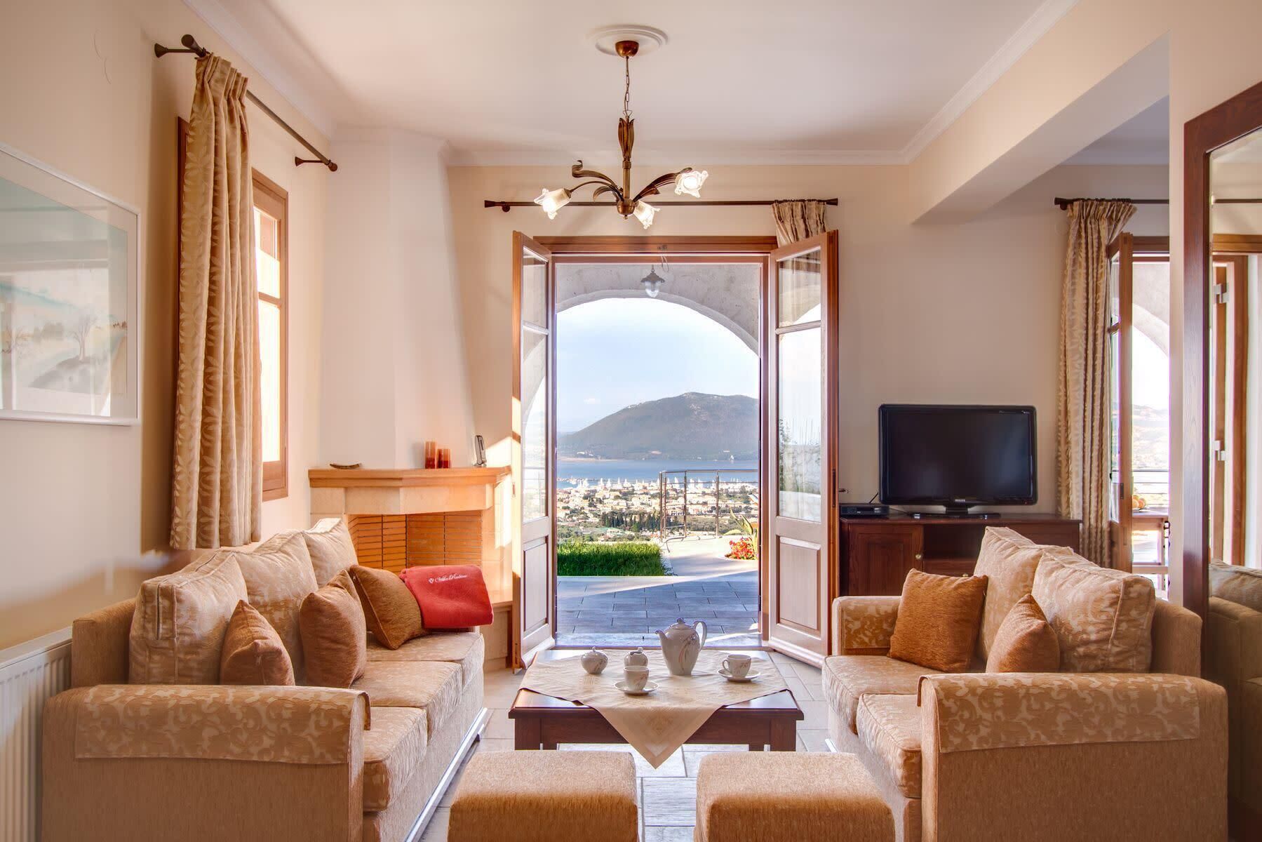 Televisor, reproductor de DVD i estèreo 