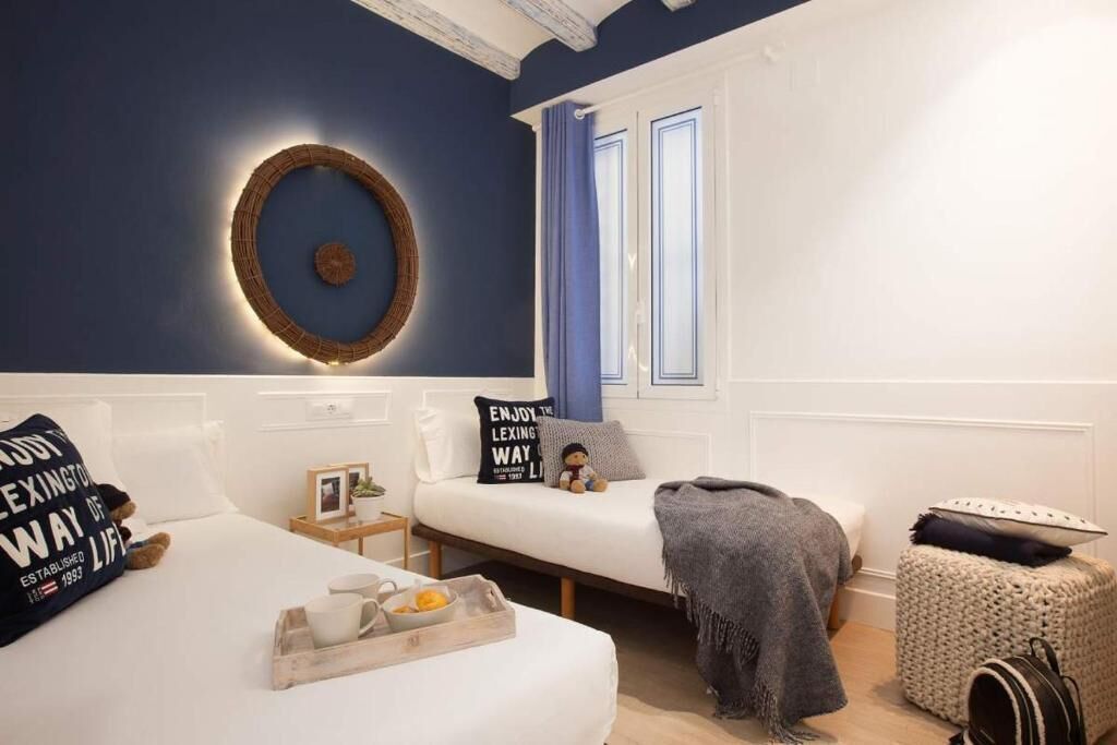 Old Town building with rooftop terrace and pool! Unbeatable Location!