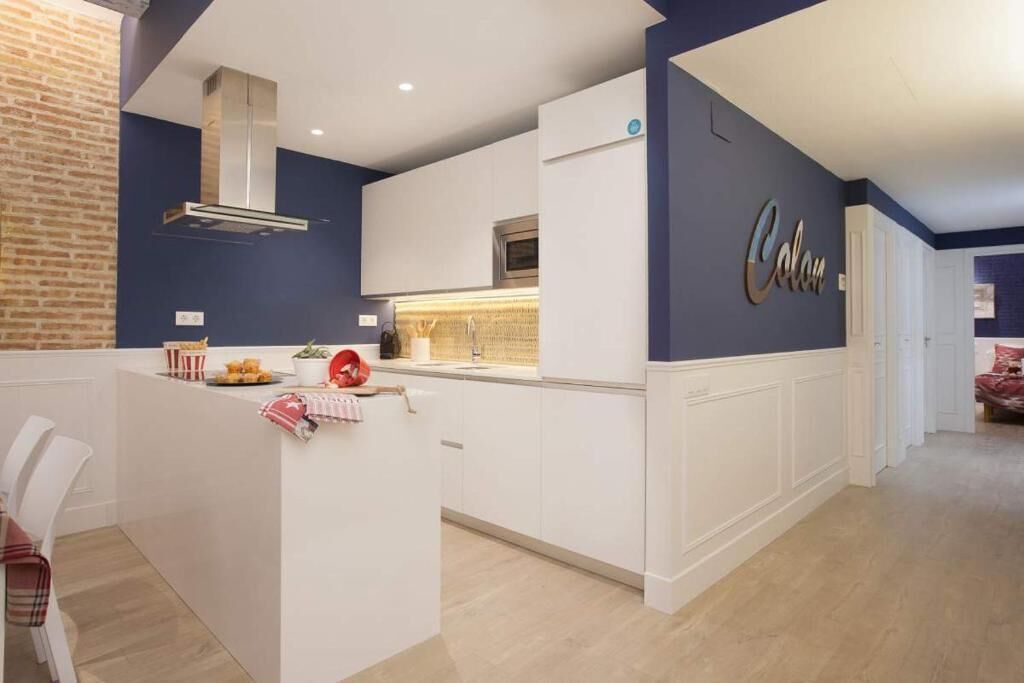 Old Town building with rooftop terrace and pool! Unbeatable Location!