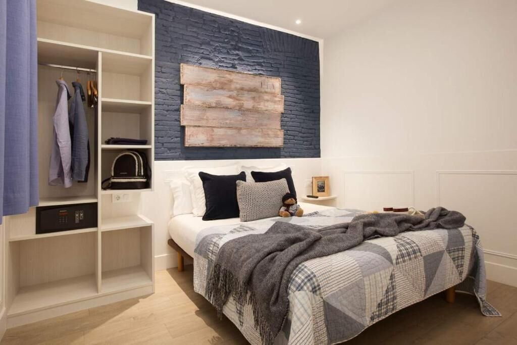 3 slaapkamers, een kluis op de kamer, een bureau