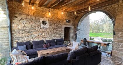 Manoir XV century. with its heated indoor pool