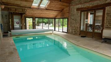 Piscine couverte, piscine chauffée