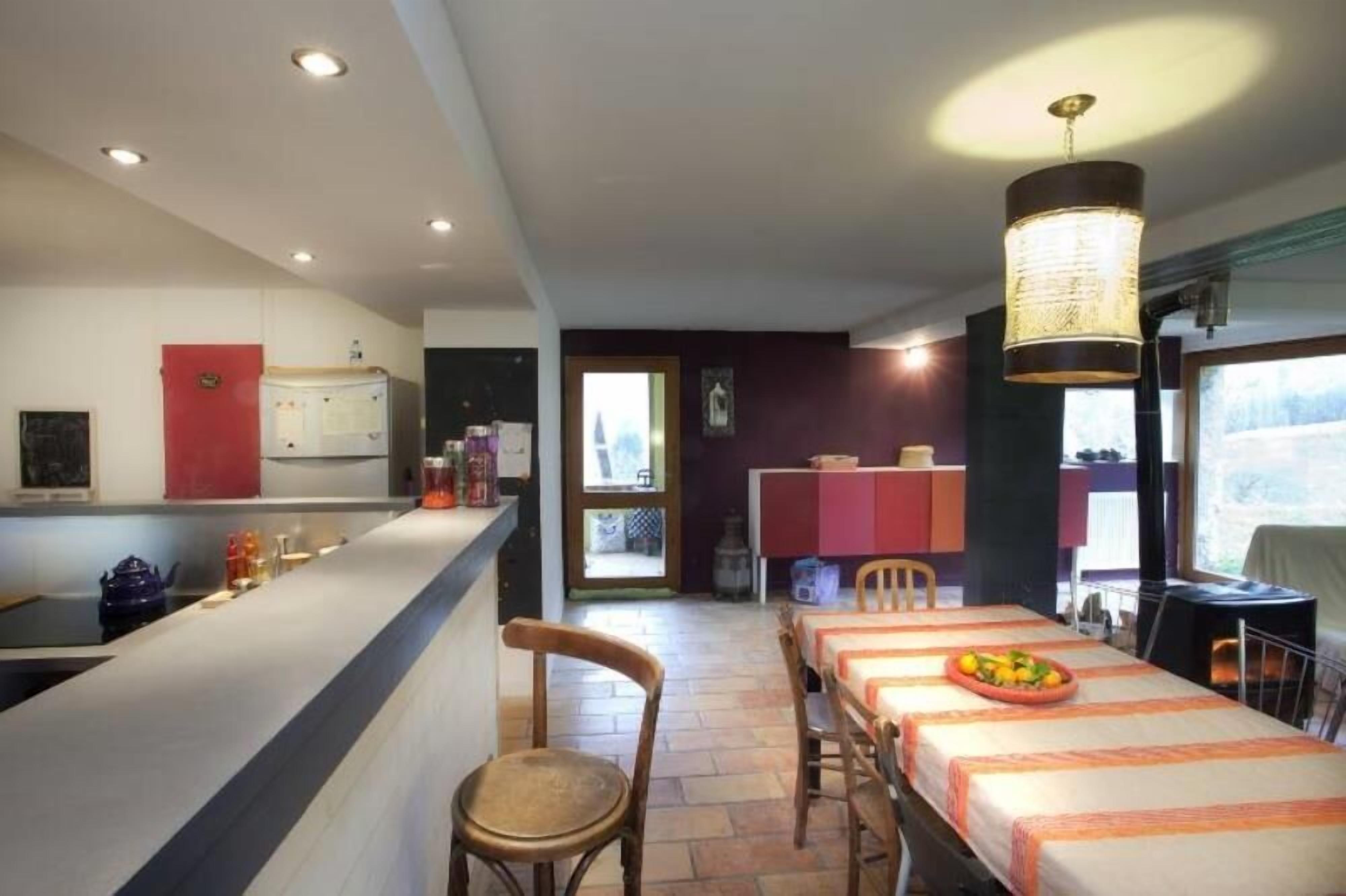 Large house renovated in the middle of the mountains near the 7 laux