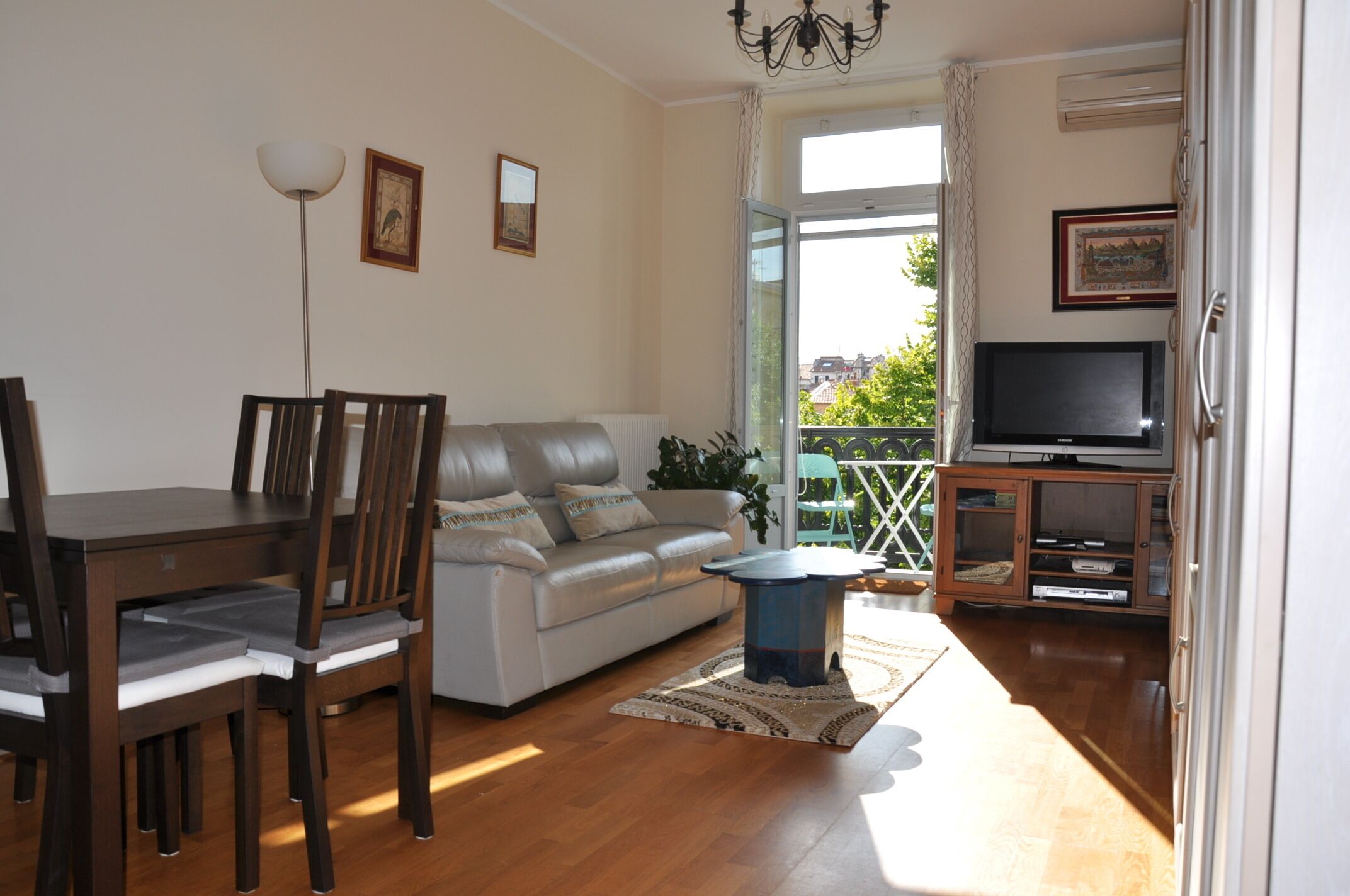 COEUR DE NICE 3 *** Appartement Centre Ville idéalement situé Place Marshall