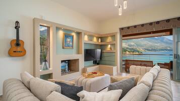 Smart TV, fireplace, video games, DVD player