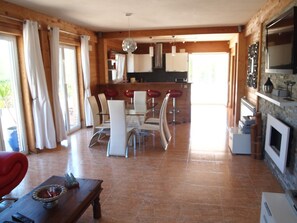 Interior - The Palms - Spacious Private Villa For Family Fun & Relaxation (L'Ametlla de Mar)