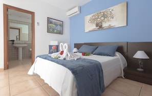 3 slaapkamers, een kluis op de kamer, een strijkplank/strijkijzer