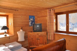 5 slaapkamers, een strijkplank/strijkijzer, gratis wifi