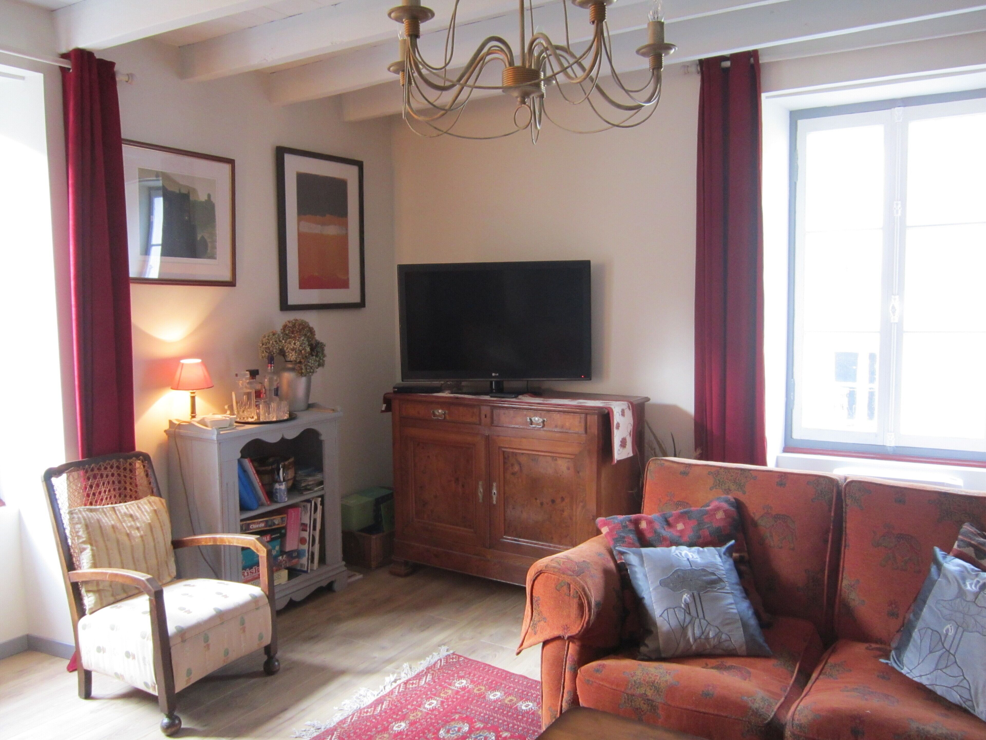 Characterful village property in the heart of Green Venice, Western France