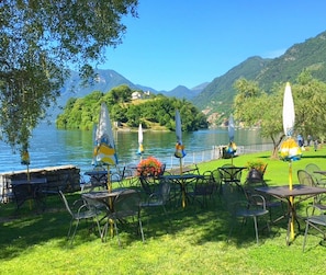 Outdoor dining - “For a perfect and UNFORGETTABLE GIFT … (Sala Comacina)