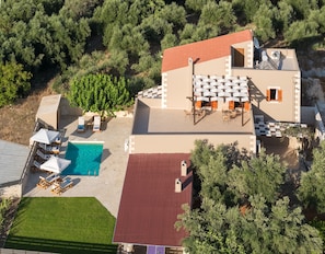 Exterior - Kalypso Villa, a Serene Family Retreat with Pool (Rethymno)