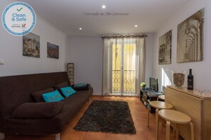 TV, DVD player, books