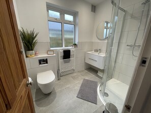 Shower, free toiletries, hair dryer, towels