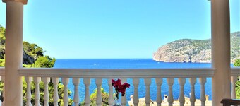 CA TOTHOM- Magnifique villa de première ligne pour 8 personnes avec piscine priv��e à Camp de Mar, Andratx. 4 chambres, barbecue -95945- - WiFi gratuit 