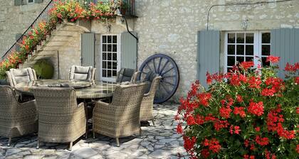 Prächtiges Bauernhaus auf 15 Morgen, Pool, 5/6 Schlafzimmer und 3 Badezimmer