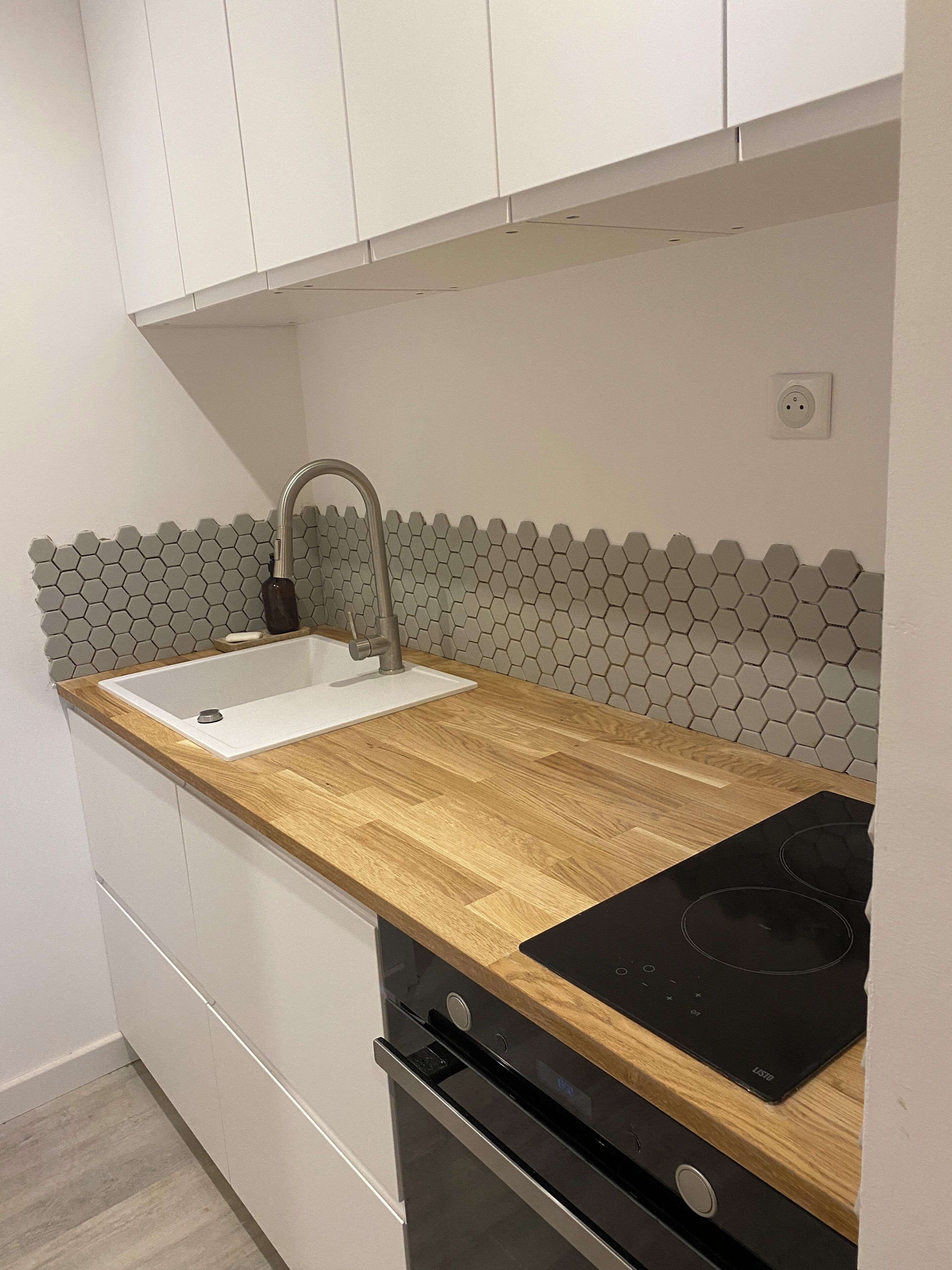 house at the domaine du lac in méze