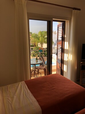2 chambres, fer et planche à repasser, accès au Wi-Fi (inclus)