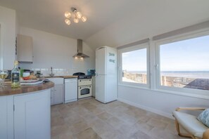 Microwave, dishwasher, high chair - Wyndham Beach House, Walcott, Norfolk (Norwich)