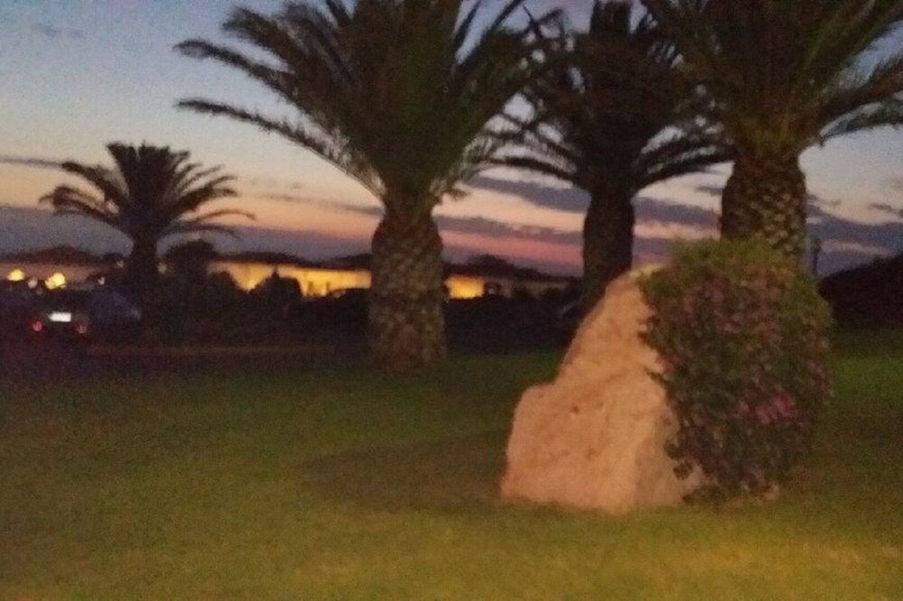 Apartment with sea view 30 meters from the beach of Cala del Faro