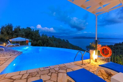 Villa Regina: Beautiful stone villa with panoramic sea views located above Agni Bay in Corfu